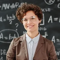 Elara Starling