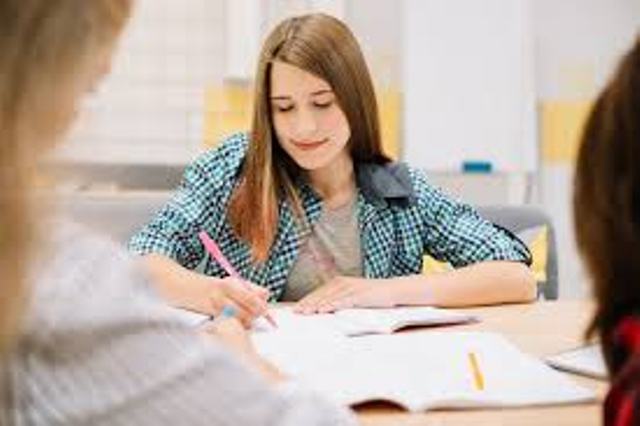 Why Do UK Students Turn to Assignment Help Professionals?